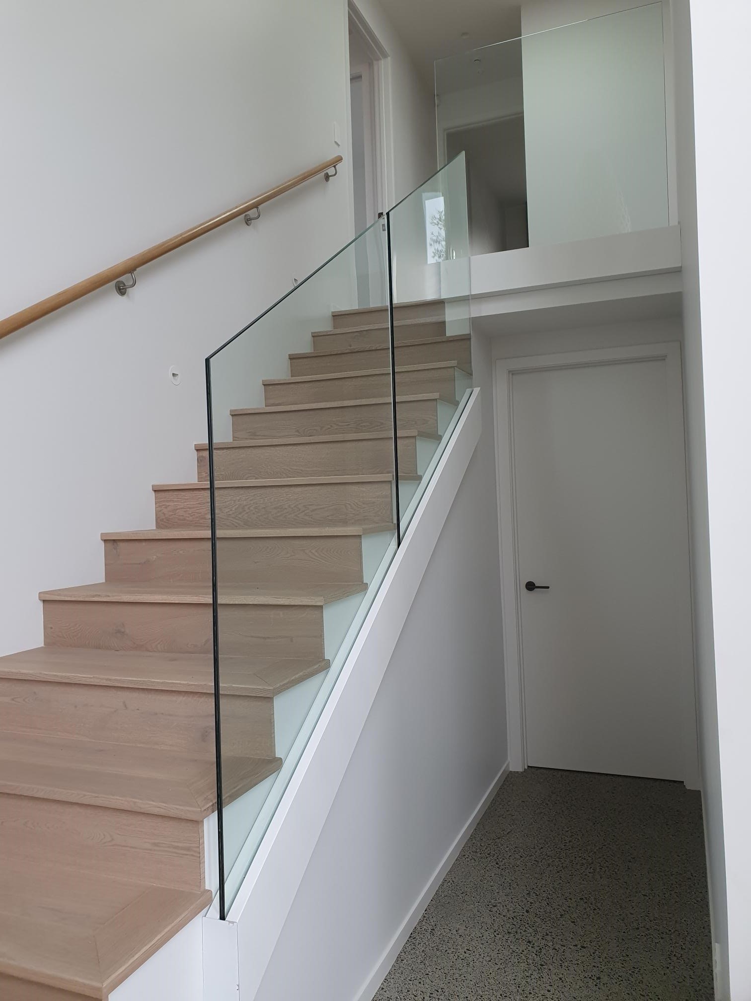 Clearline Stairs - Appliance White